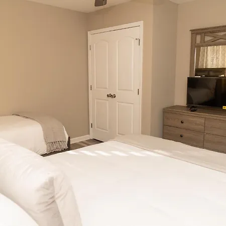 Beautiful Spacious 4 Bedroom House , Sleeps 8+ Raleigh Extérieur photo